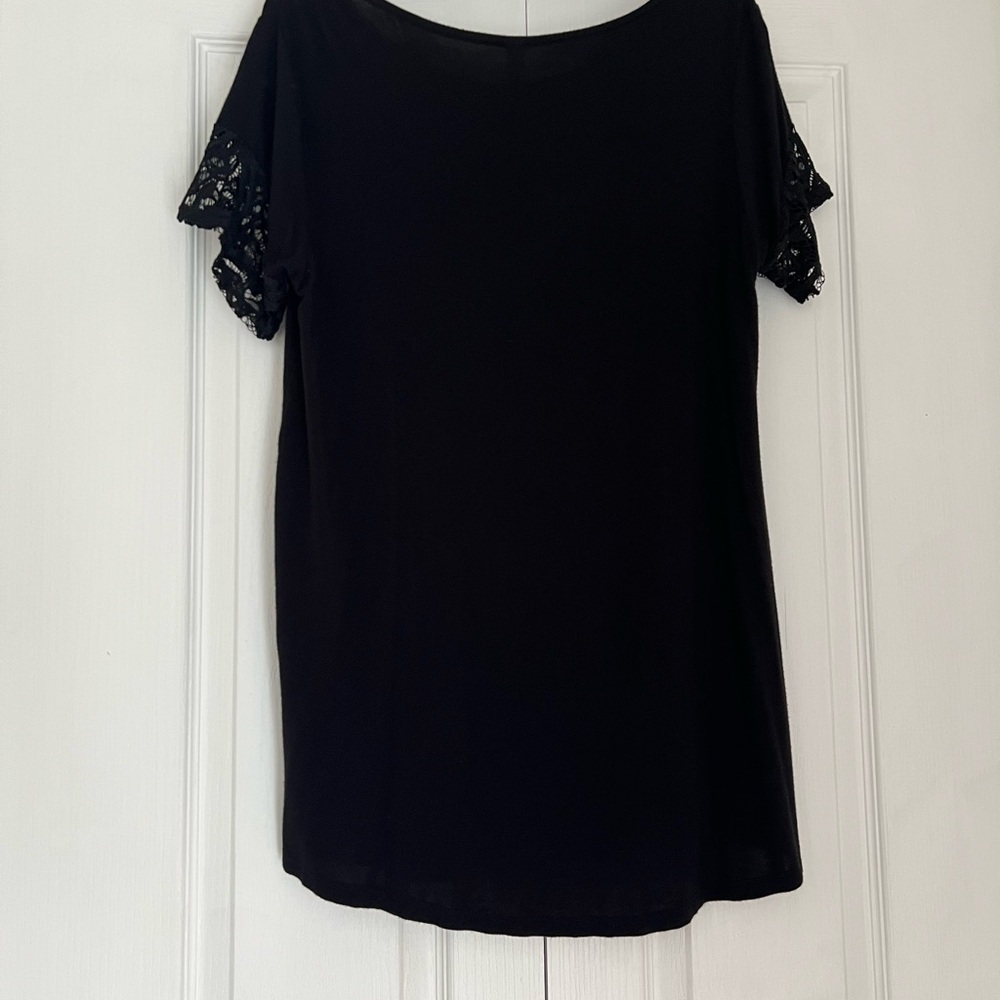 Black Lace Sleeve tunic Top from Zulily size Xl - Picture 2 of 2